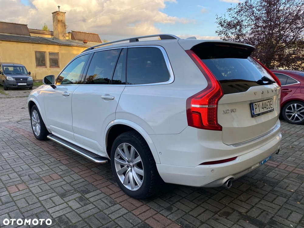 Volvo XC 90 D5 AWD Geartronic Momentum - 4