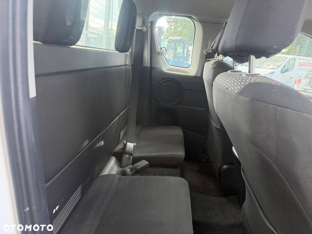 Toyota Hilux 2.4 D-4D Double Cab DLX 4x4 - 7