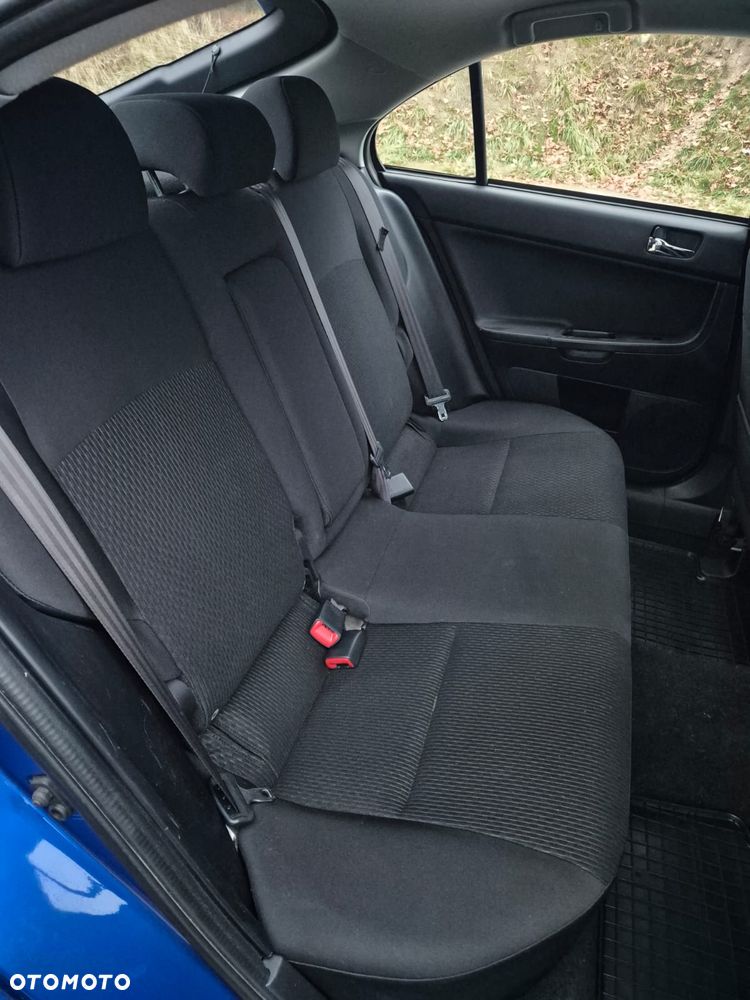 Mitsubishi Lancer 1.6 Invite - 17