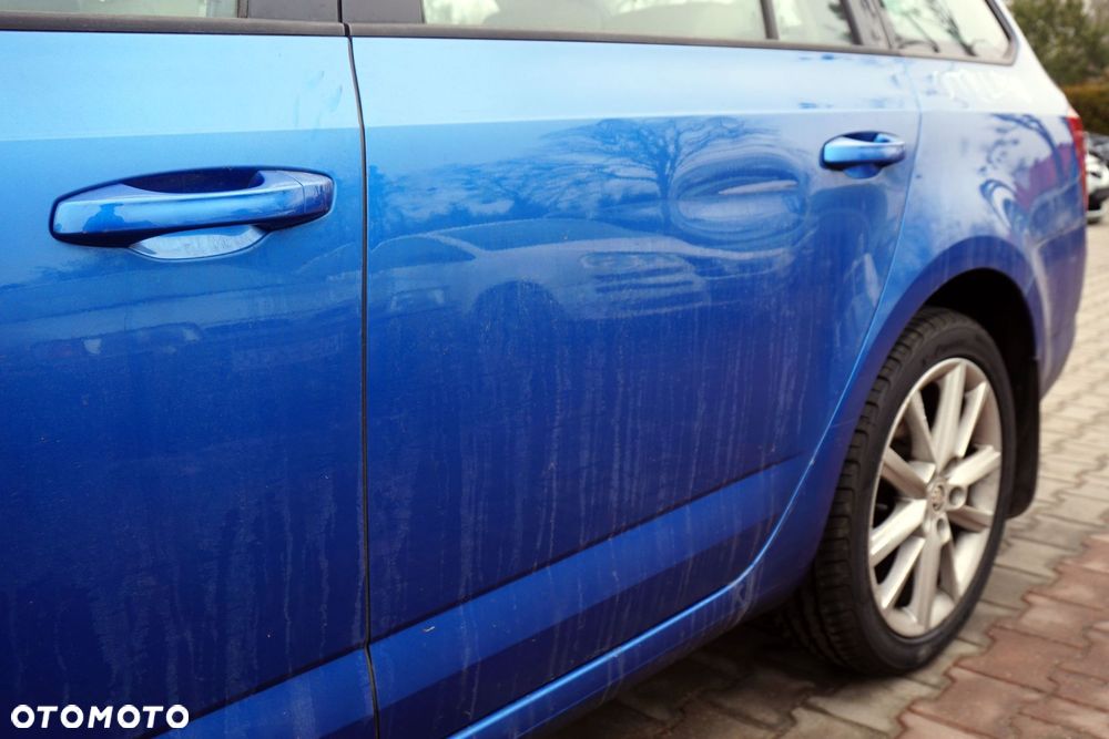 DRZWI TYLNE LEWE OCTAVIA III 5E5 KOMBI LF5W  NIEBIESKI SKODA 2012-2016 - 2