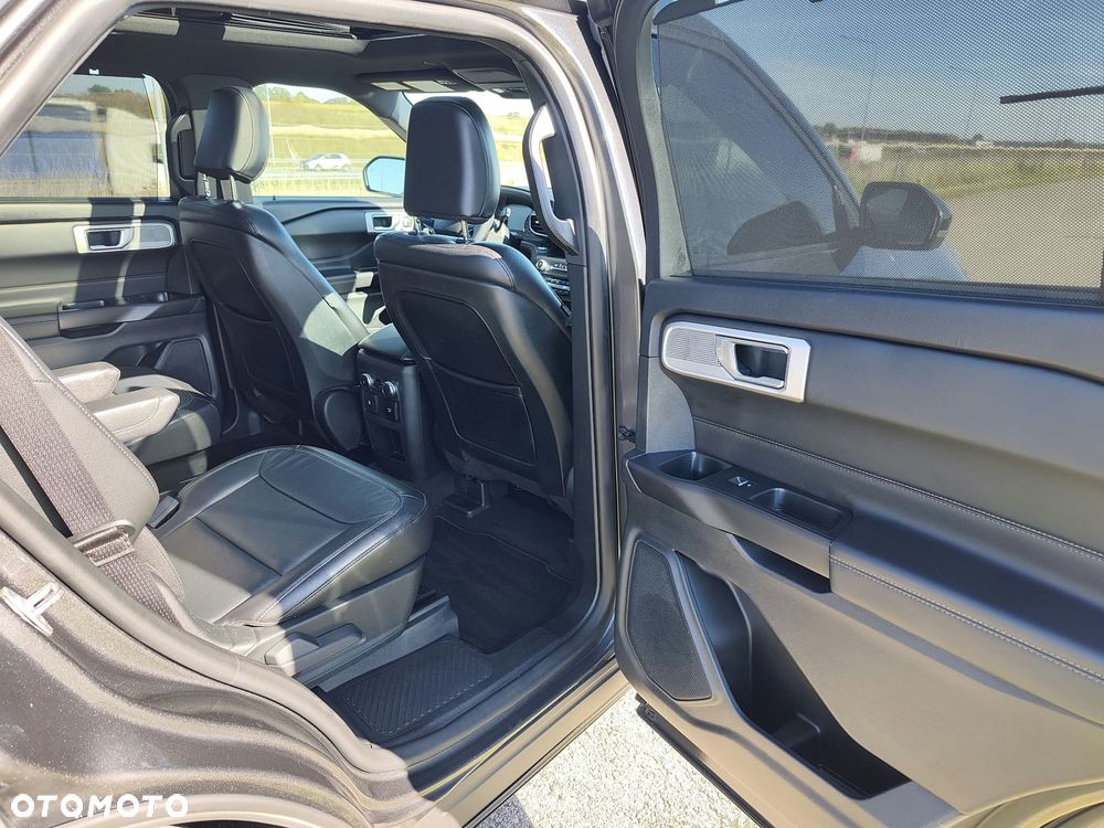 Ford Explorer - 19