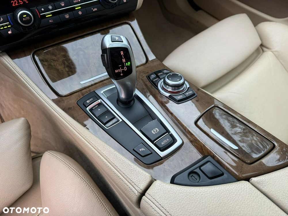 BMW Seria 5 530d - 23