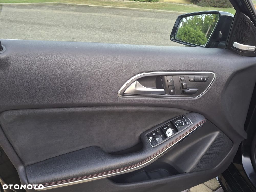 Mercedes-Benz Klasa A 220 CDI 4Matic 7G-DCT AMG Line - 13