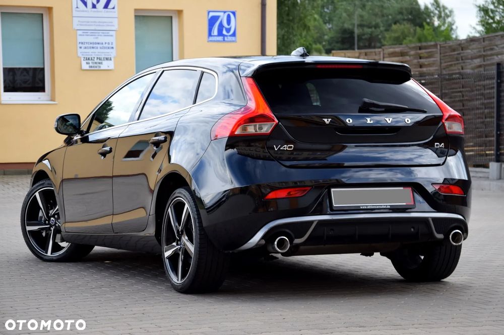 Volvo V40 D4 R Design - 7