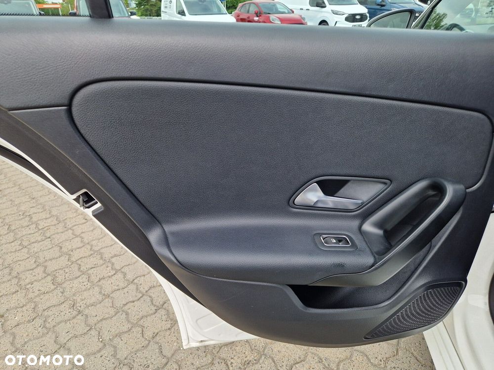 Mercedes-Benz Klasa A 180 Style 7G-DCT - 21