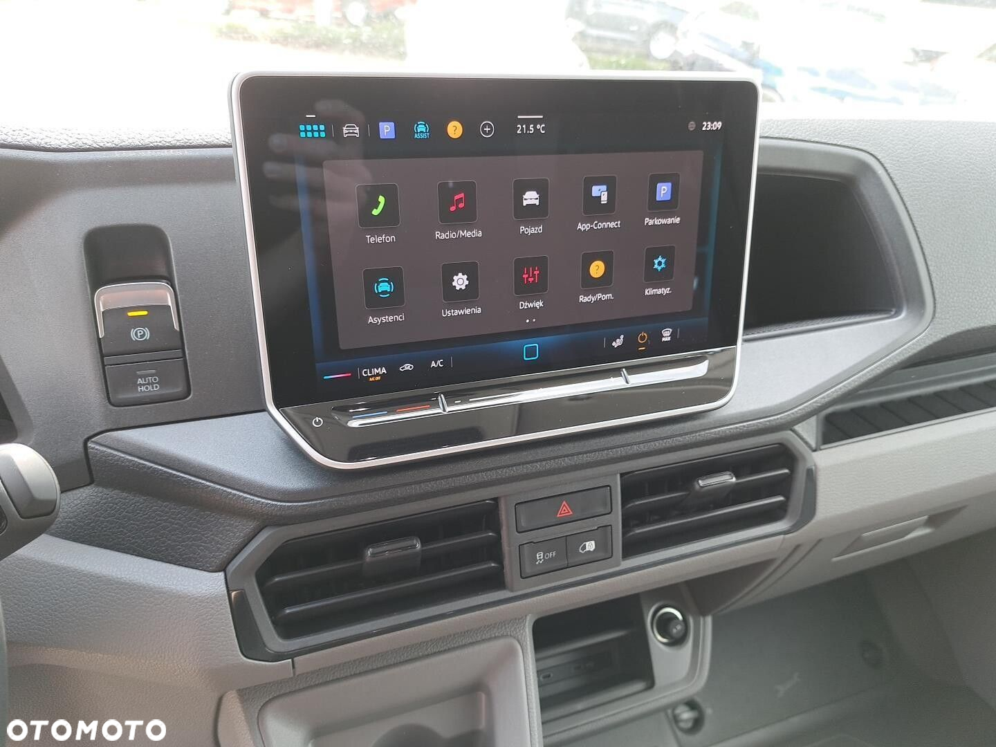 Volkswagen Crafter 35 Furgon z wysokim dachem silnik: 2,0 l EU6 SCR 177 KM, przedni 8-bieg.automatyczna, r.o : 4490 mm - 15
