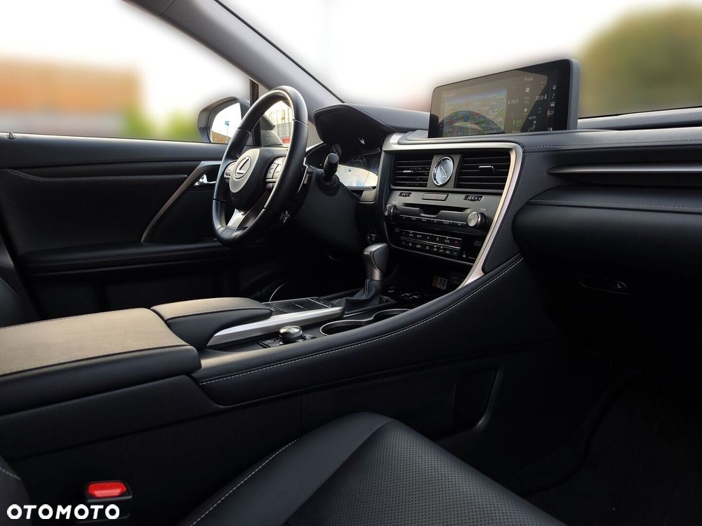 Lexus RX - 11