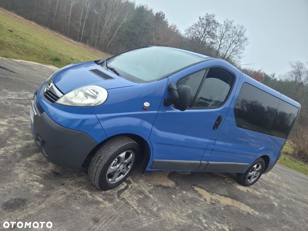 Opel Vivaro - 11