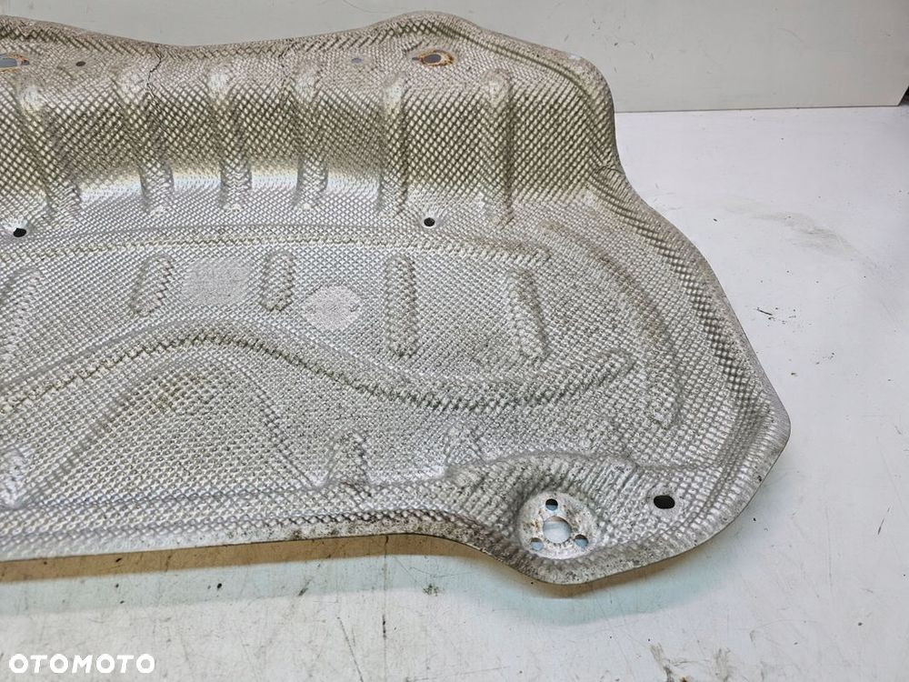 OSŁONA TERMICZNA PODWOZIA AUDI A3 8V 5Q0825701H - 3