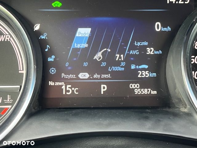 Toyota Camry 2.5 Hybrid Executive CVT - 14