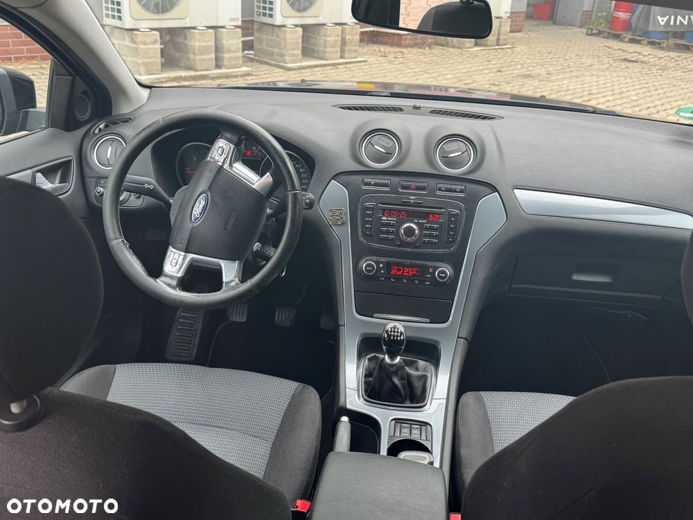 Ford Mondeo 2.0 TDCi Black Magic - 2