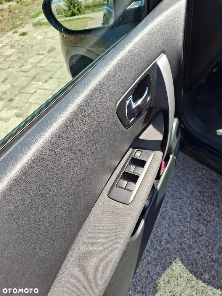Nissan Qashqai - 15