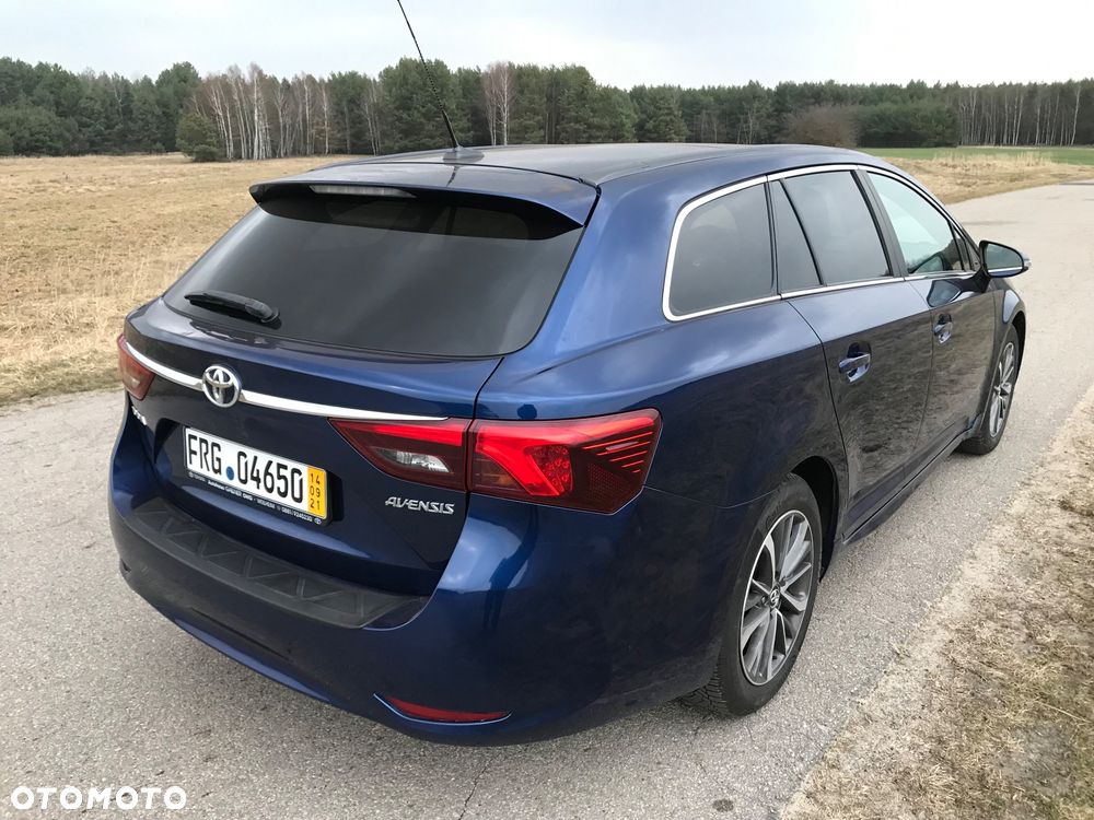 Toyota Avensis - 6