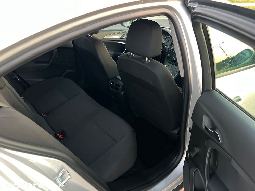 Opel Insignia 1.4 T Active S&S - 19