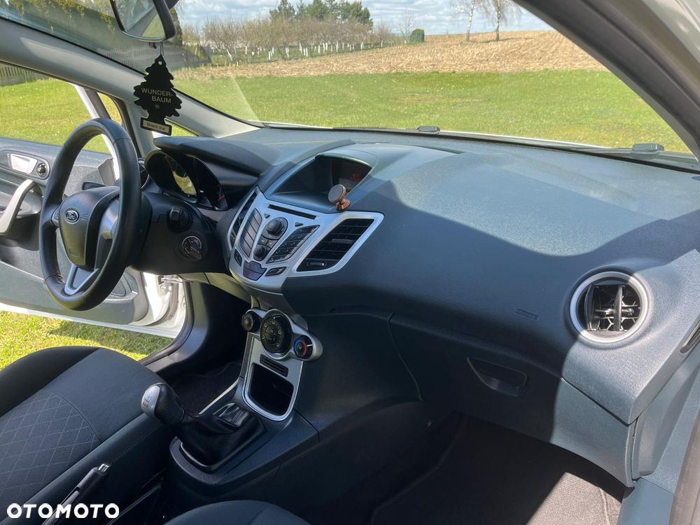 Ford Fiesta 1.25 Champions Edition - 16