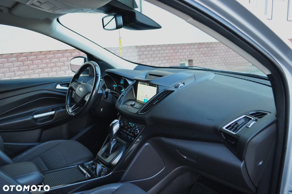 Ford Kuga 2.0 TDCi 4x4 Titanium - 25