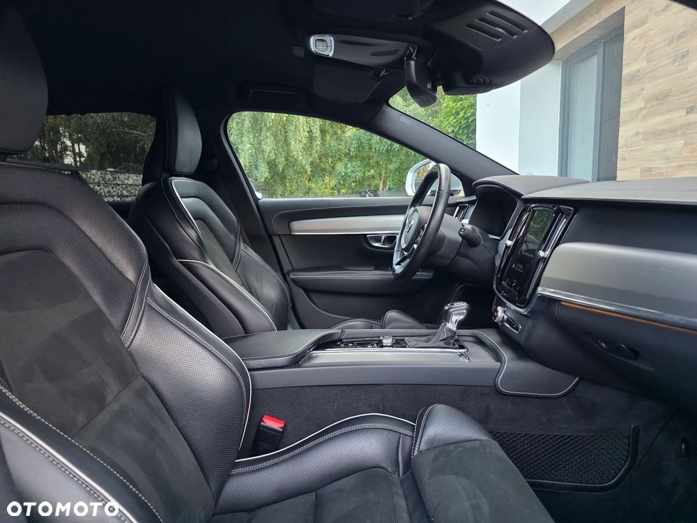 Volvo V90 D5 SCR AWD R-Design - 27