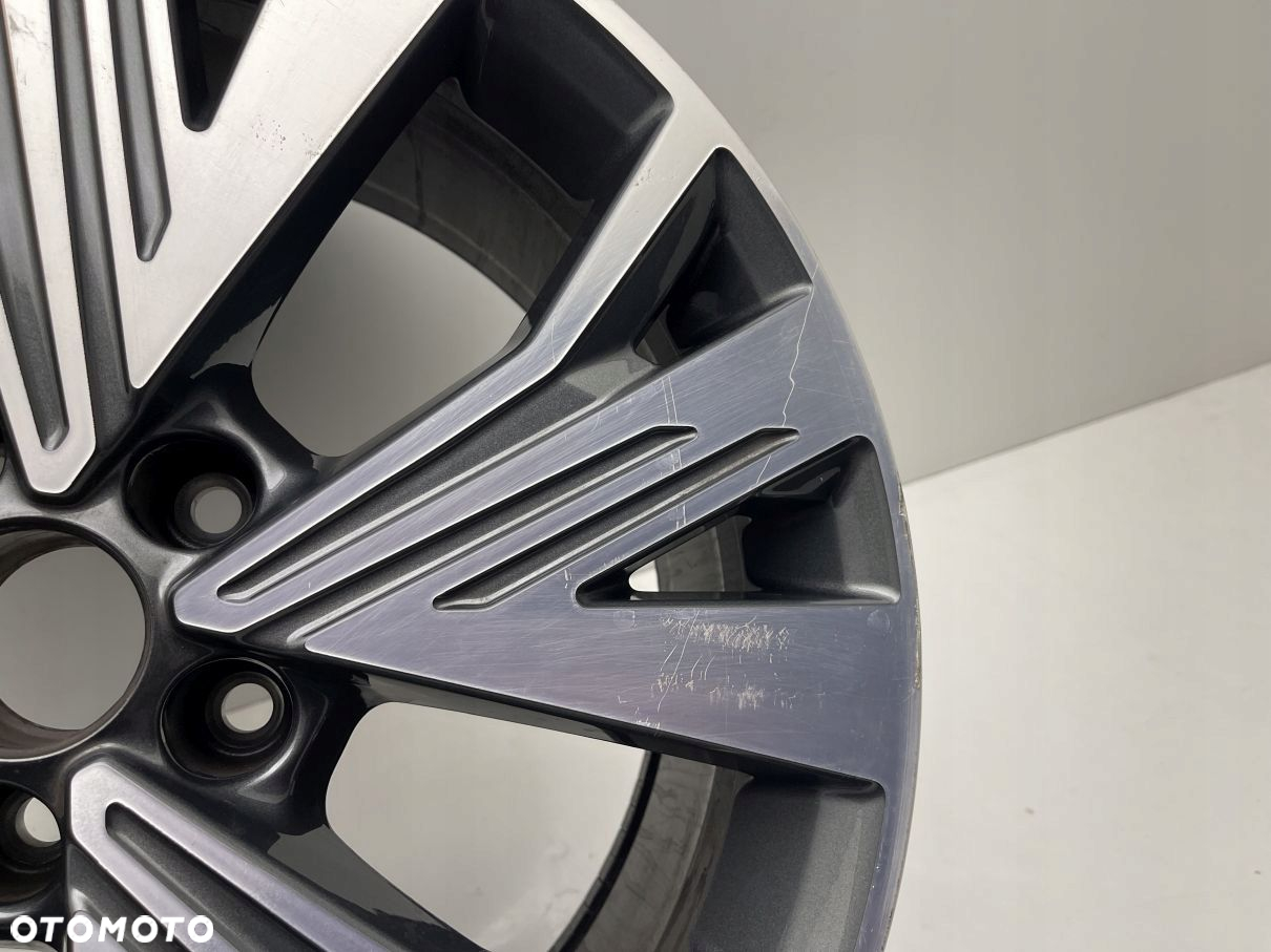 FELGA AUDI E-TRON Q4 89A 8J 19 ET45 89A601025C - 2
