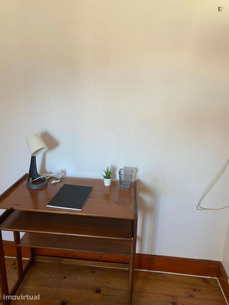 Quarto - localizado em Conchada Coimbra - Grande imagem: 3/16