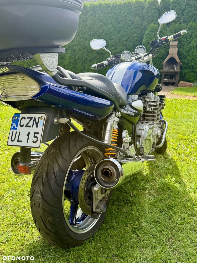 Yamaha XJR - 3