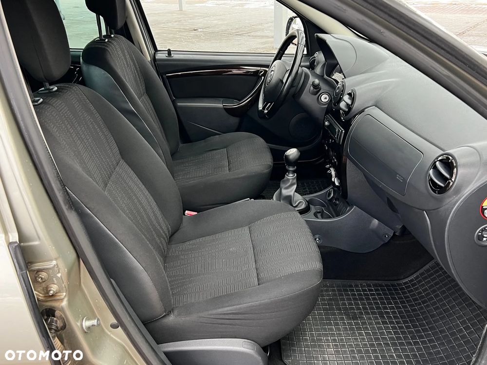 Dacia Duster 1.6 Laureate 4x4 - 10