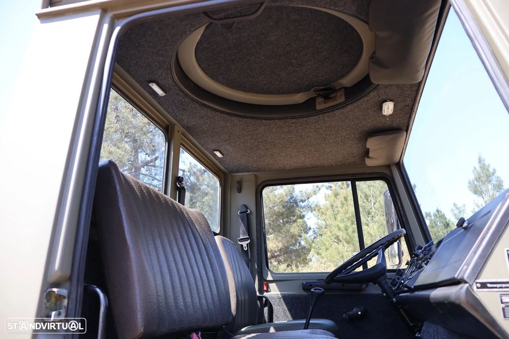 Mercedes Benz Unimog - 15