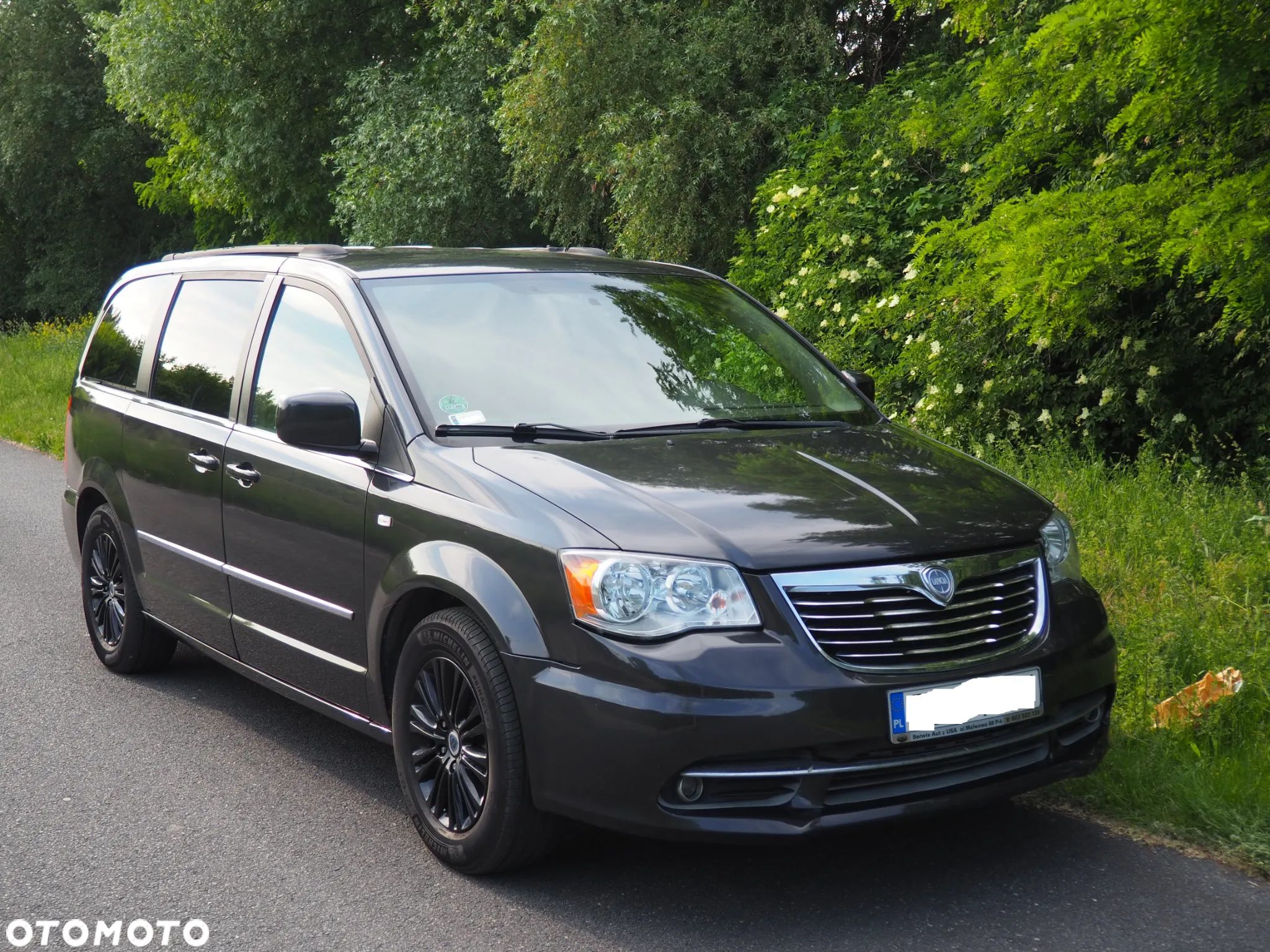 Lancia Voyager 2.8CRD Silver - 1