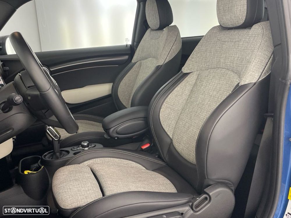 MINI 3 Portas Cooper SE Collection 2021 - 18