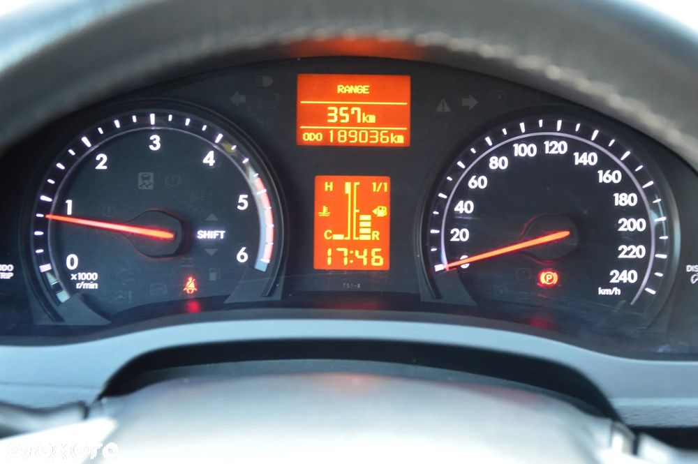 Toyota Avensis 2.0 D-4D Edition - 18