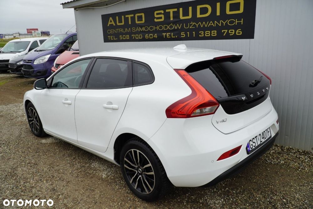 Volvo V40 T2 Geartronic Momentum - 4