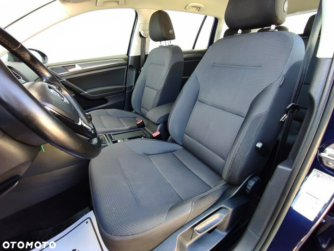 Volkswagen Golf - 9