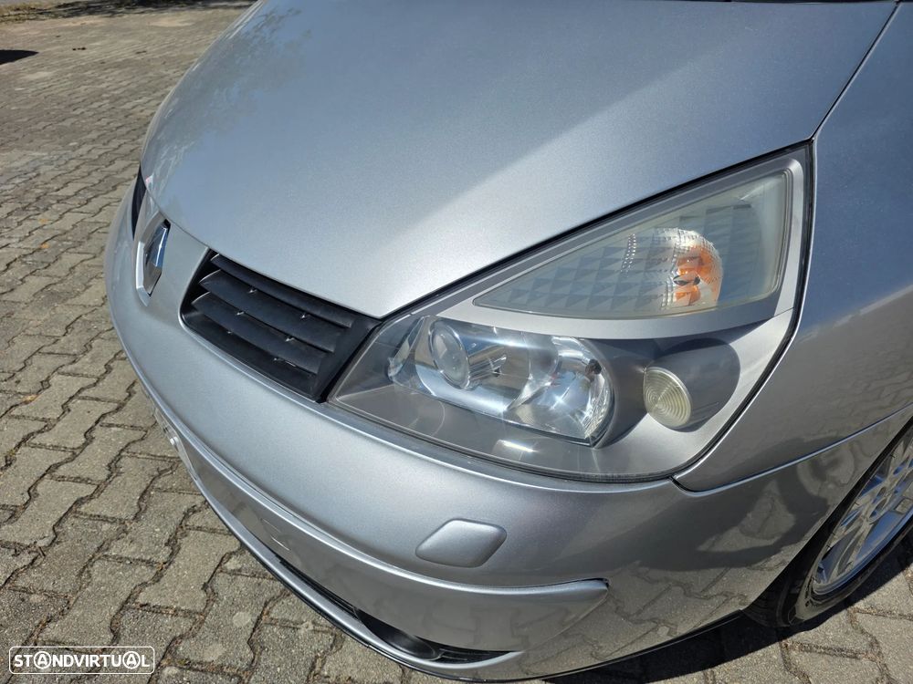 Renault Espace 2.2 dCi Dynamique 5L - 28