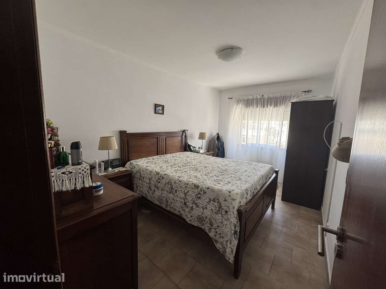 Apartamento T2 em 1° andar sem elevador, com varanda e terraço - Grande imagem: 5/15