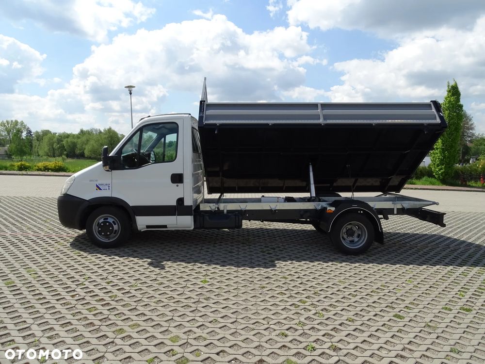 Iveco DAILY - 12