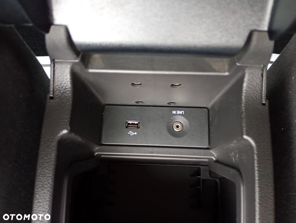 Ford Focus 1.0 EcoBoost Start-Stopp-System SYNC Edition - 39