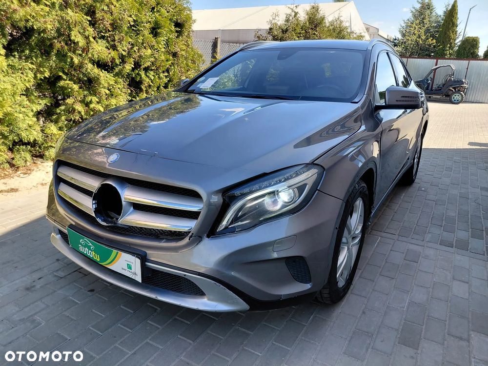 Mercedes-Benz GLA - 3