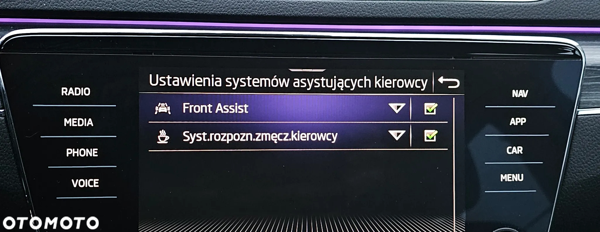 Skoda Superb Combi 2.0 TDI DSG Premium Edition - 37