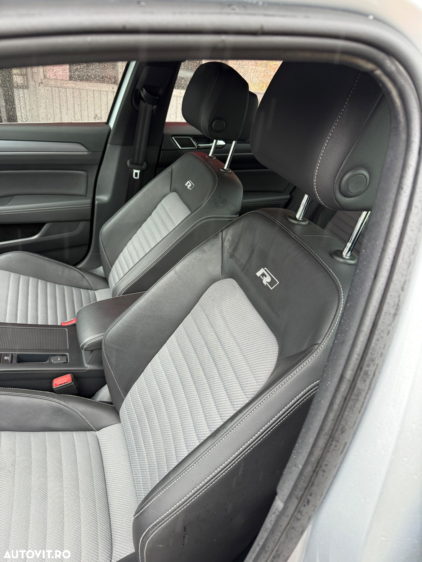 Volkswagen Passat Variant 2.0 TDI R Executive - 13