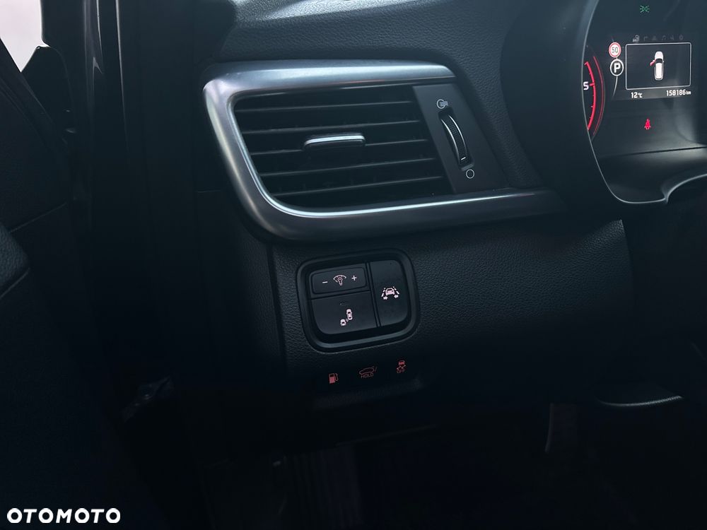 Kia Optima - 16