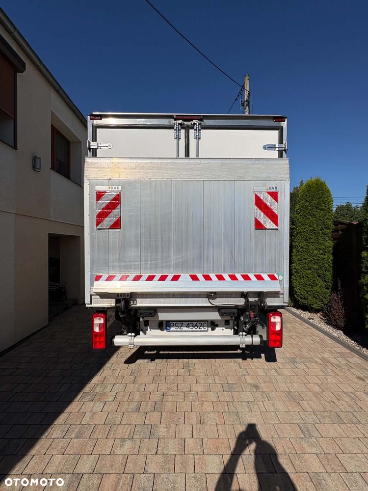 Volkswagen Crafter - 11