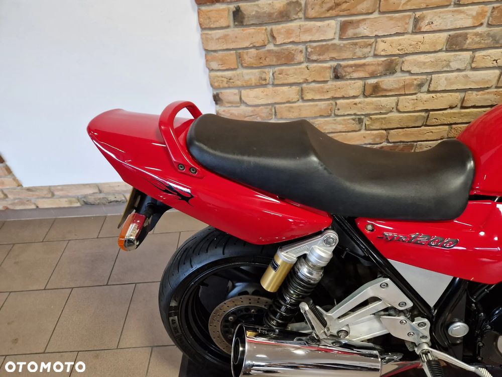 Yamaha XJR - 30