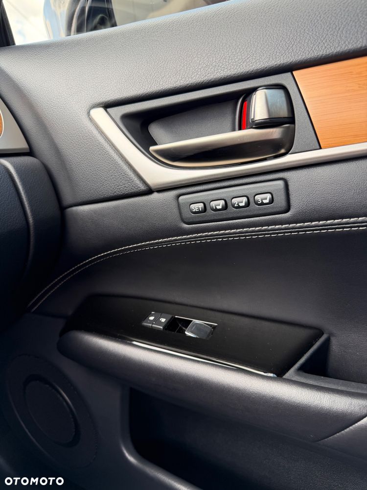 Lexus GS - 16