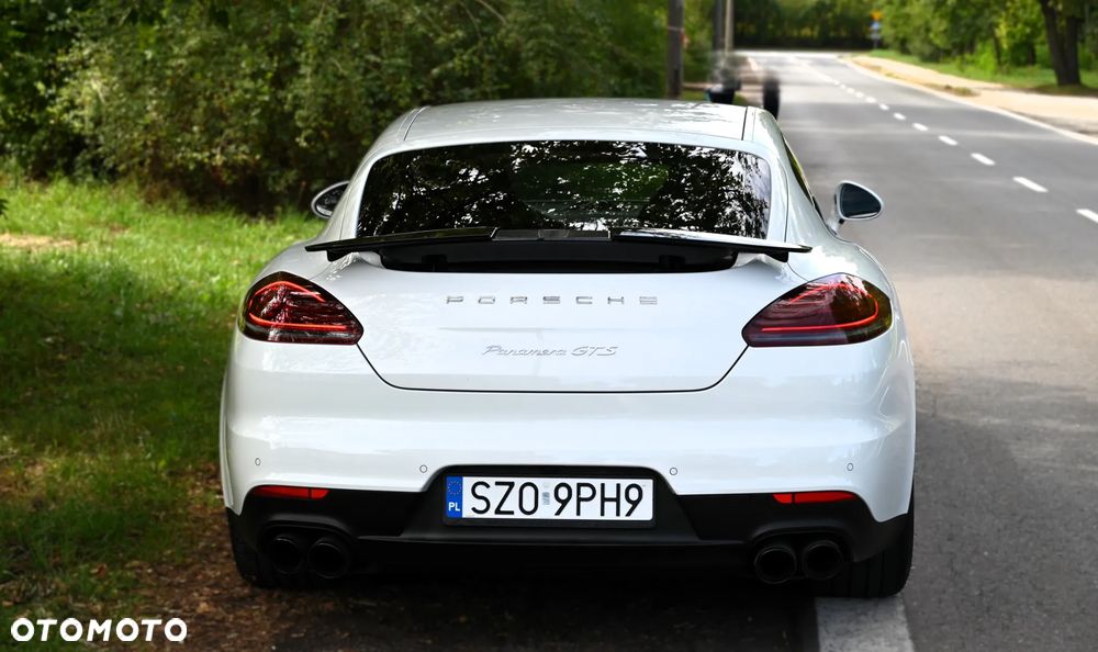 Porsche Panamera GTS PDK - 17