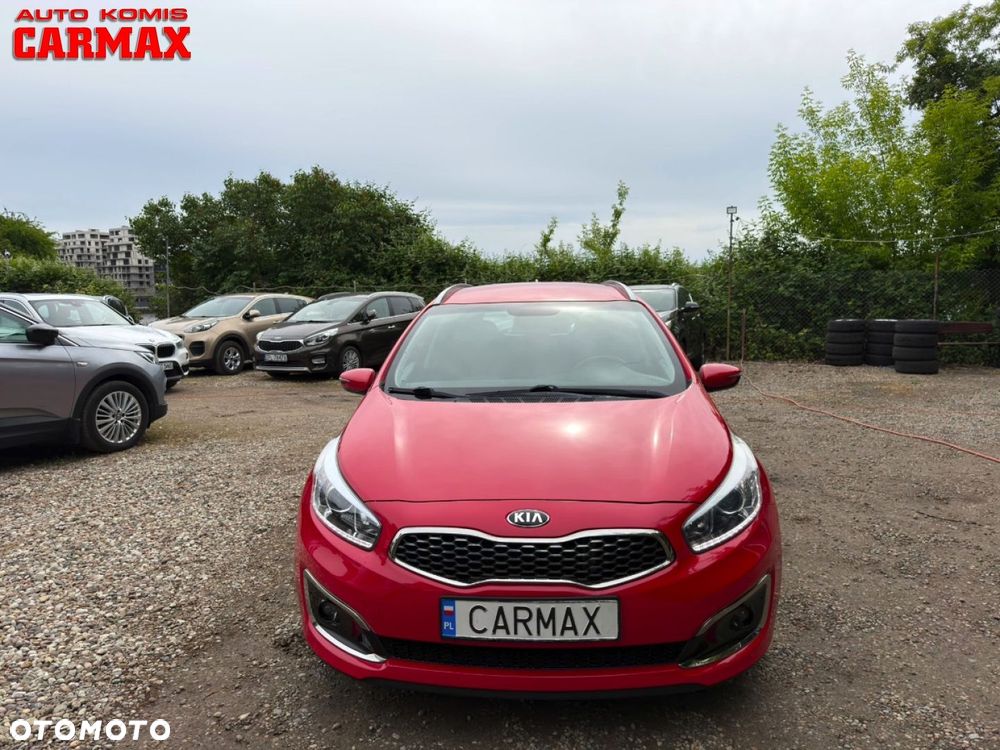 Kia Ceed - 10