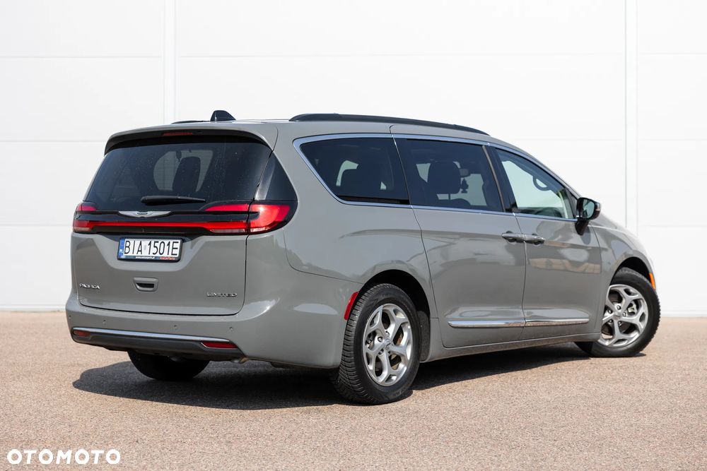 Chrysler Pacifica - 19
