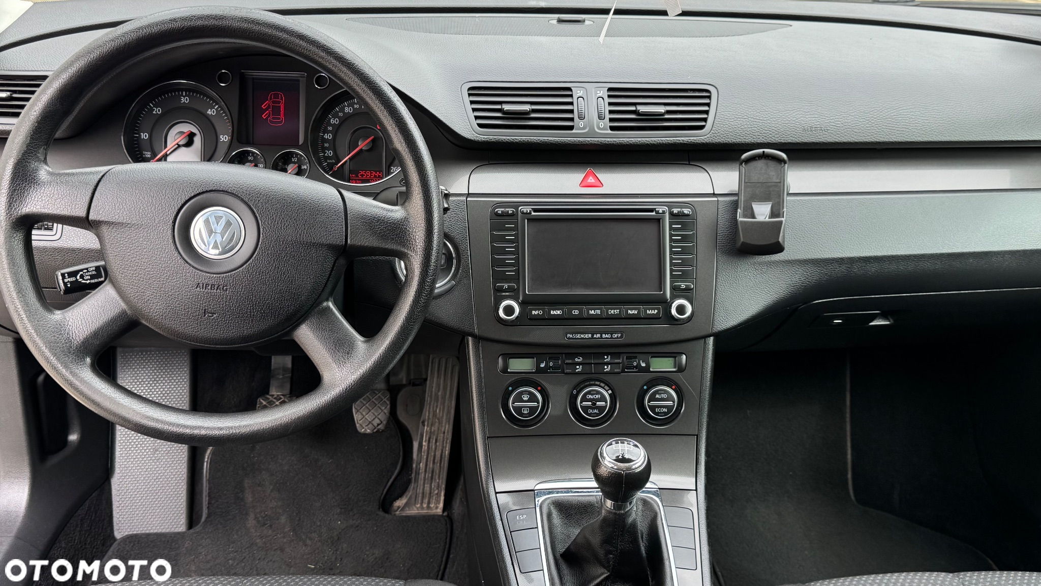 Volkswagen Passat 1.9 TDI Comfortline - 8