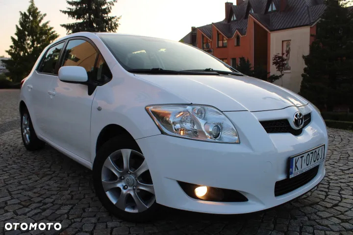 Toyota Auris 1.33 VVT-i Premium + - 33