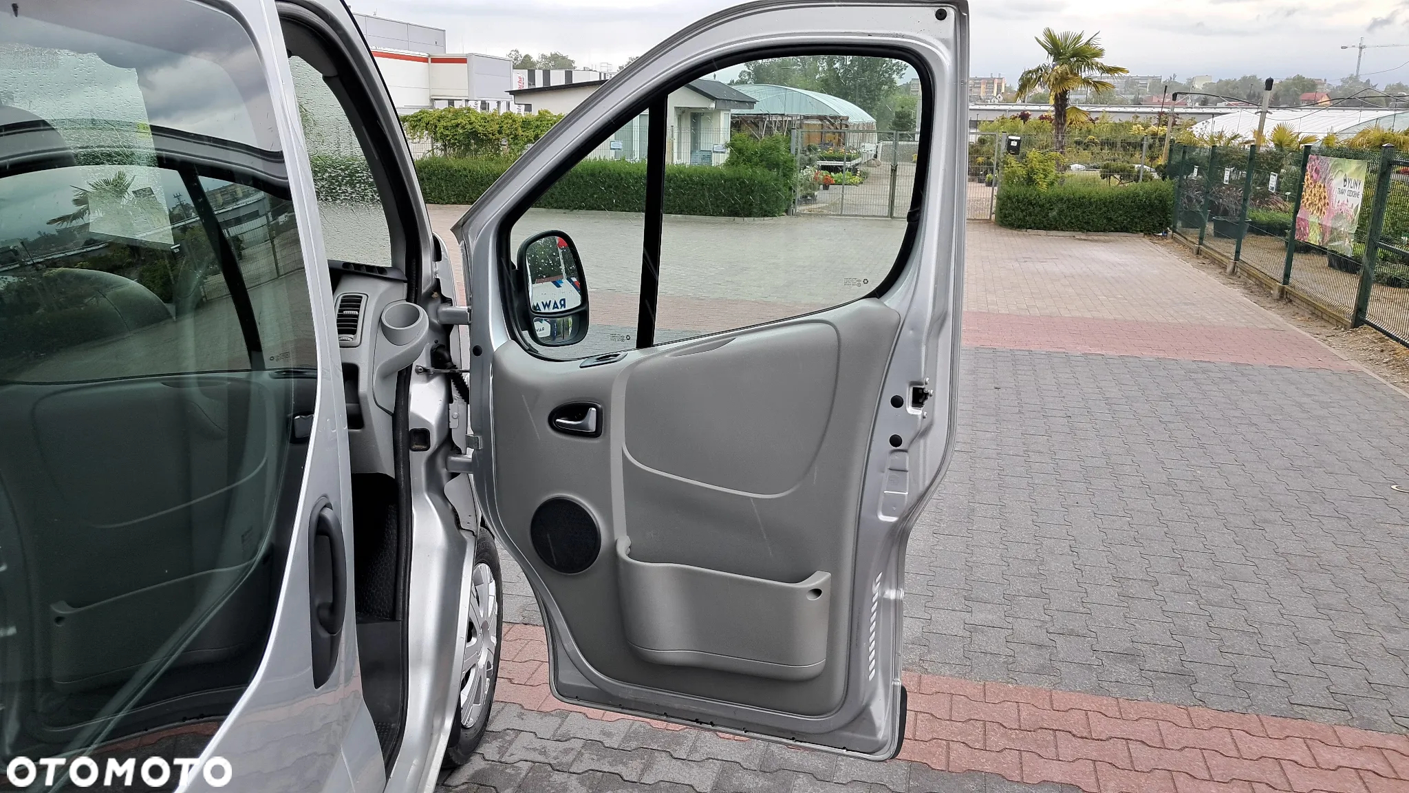 Renault Trafic 2.0 dCi 90 Combi L1H1 - 7