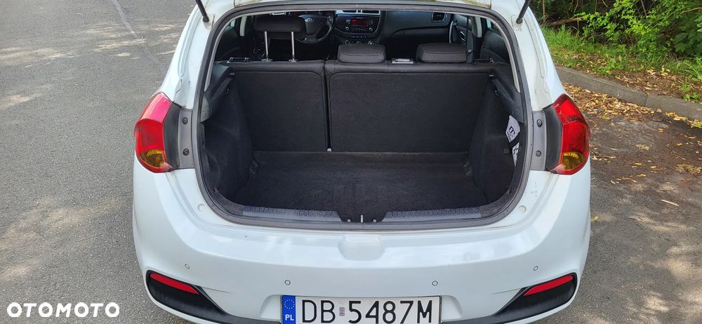 Kia Ceed 1.6 GDI Fifa World Cup Edition - 23