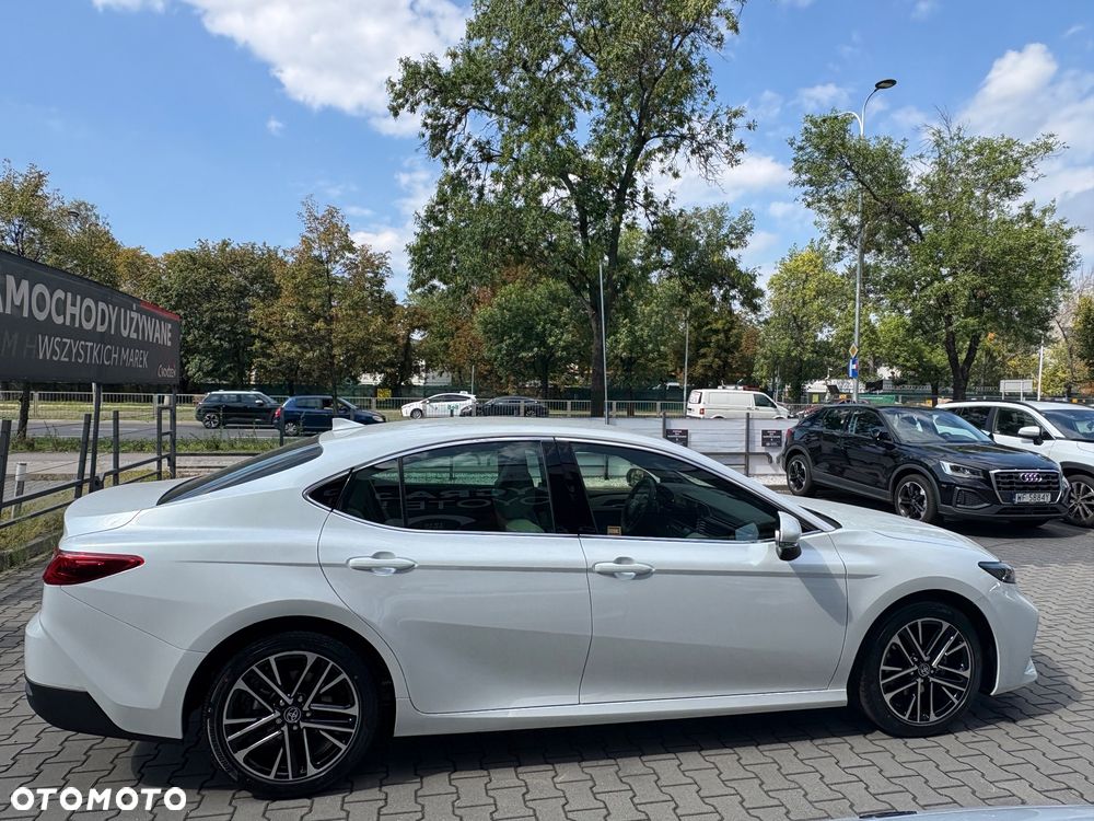 Toyota Camry 2.5 Hybrid Dynamic Force Executive e-CVT - 9